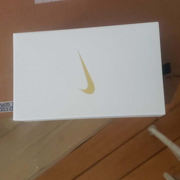 Nike AF1 LJ Key Chain - Picture 7 of 7